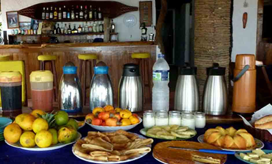 Breakfast buffet at Bijagos hotel Kere 