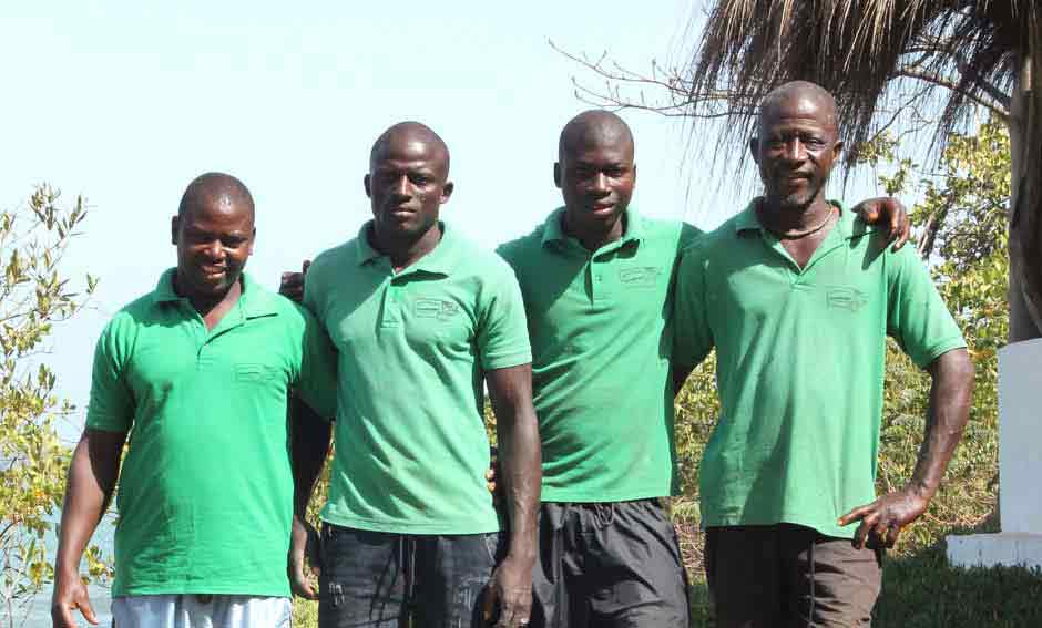 A team mobilised for flowered gardens on kere