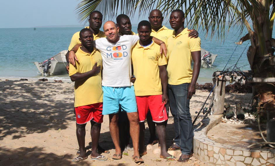 Laurent Durris and his team of Bijagos sailors kere 